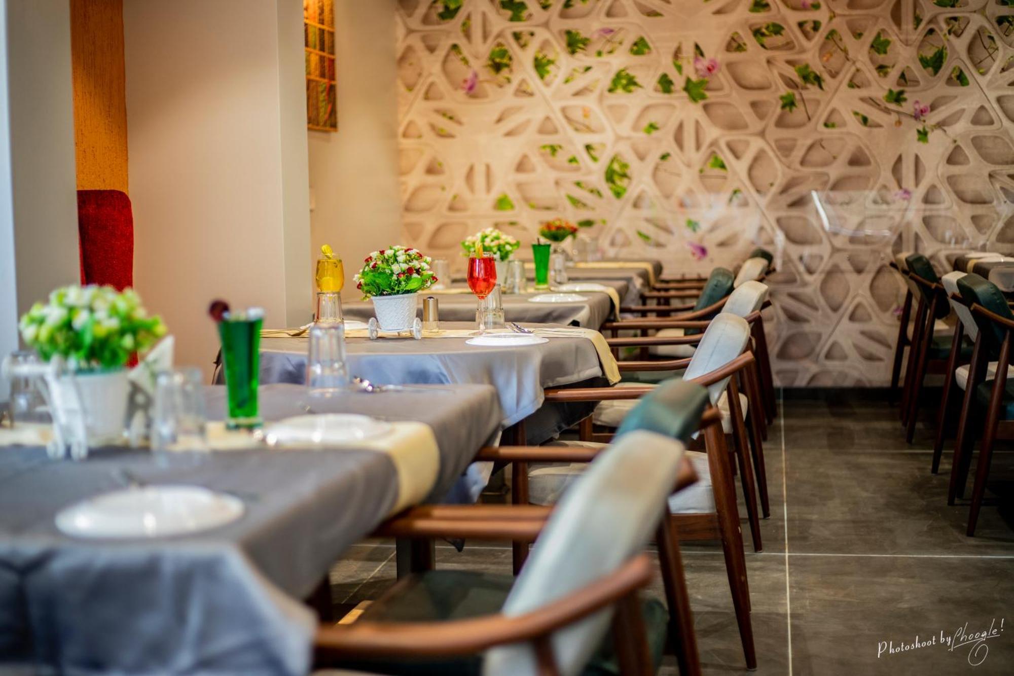 Hotel Prabha Palace Ahmednagar Ngoại thất bức ảnh