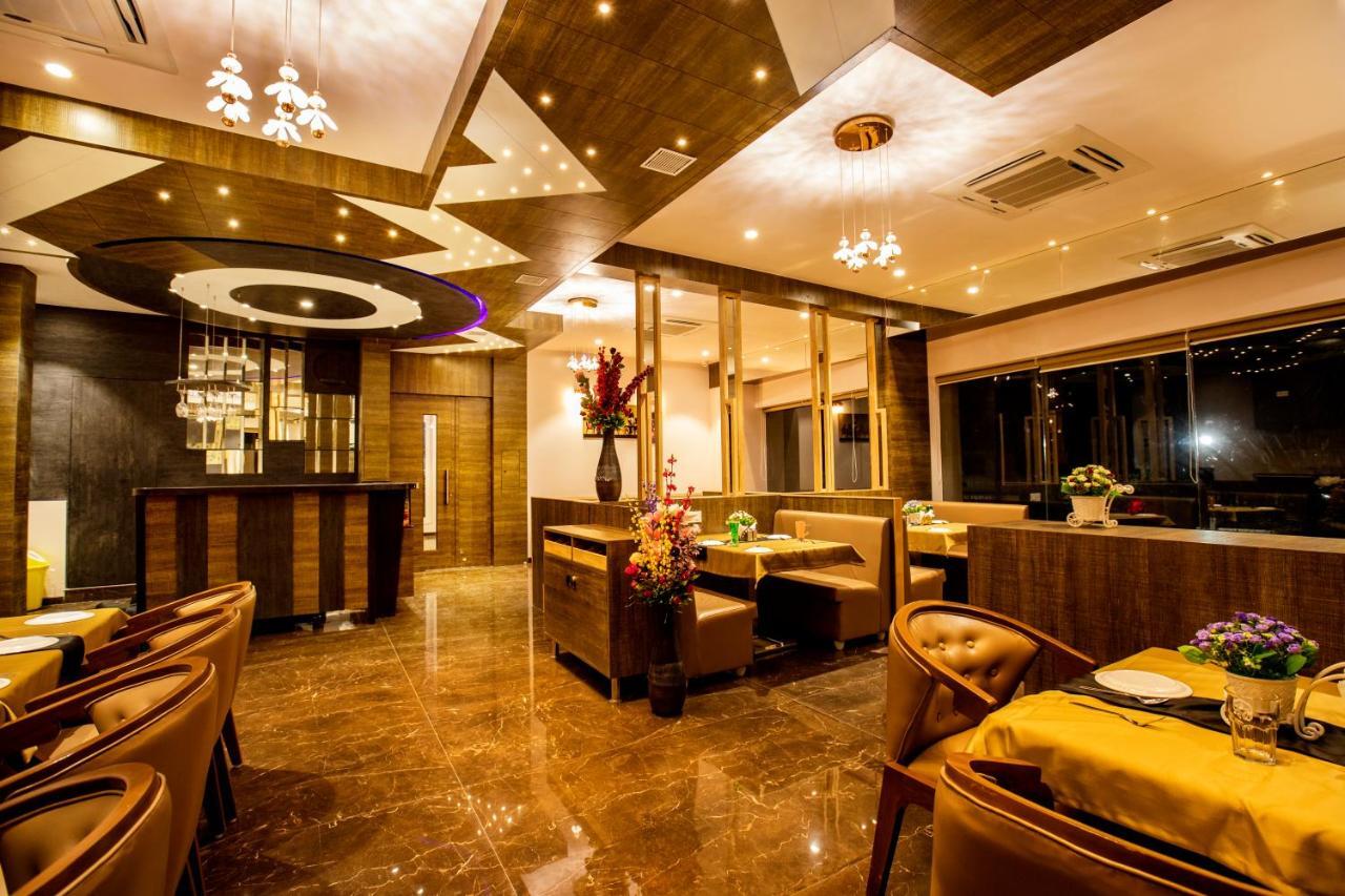 Hotel Prabha Palace Ahmednagar Ngoại thất bức ảnh